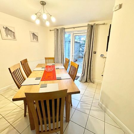 Large Ashford Home Just Off M20 With Parking, Sleeps 7 Zewnętrze zdjęcie